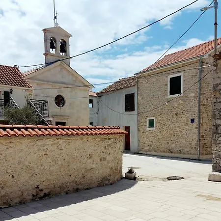 Puntina, Holiday home