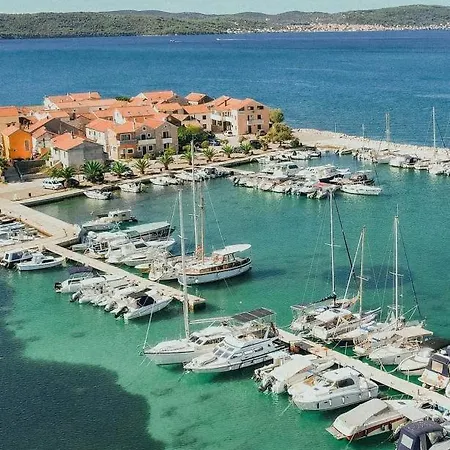 Holiday home Puntina,