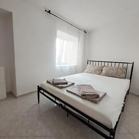 Puntina, Holiday home Bibinje