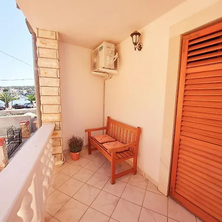 Ferienhaus Puntina, *