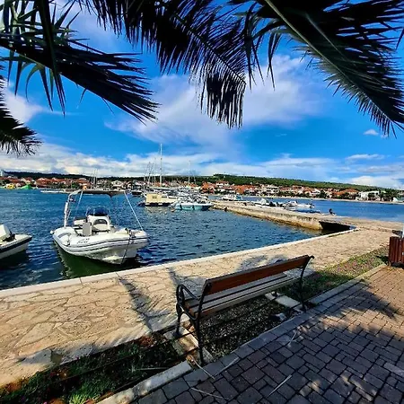 Holiday home Puntina, *